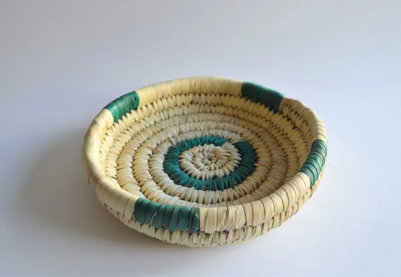 Round palm leaf plate small size green color